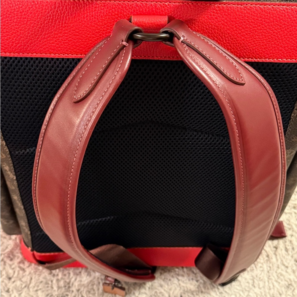 Chic Coach Backpack: Brown with Red Accents - Picture 5 of 16